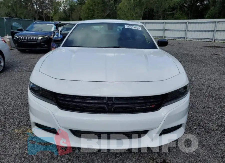 2C3CDXBG9PH528814 Photo# 5