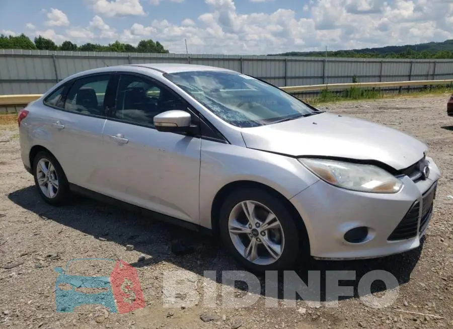 1FADP3F26EL265993 Photo# 4