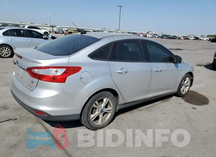 1FADP3F28EL372933 Photo# 3