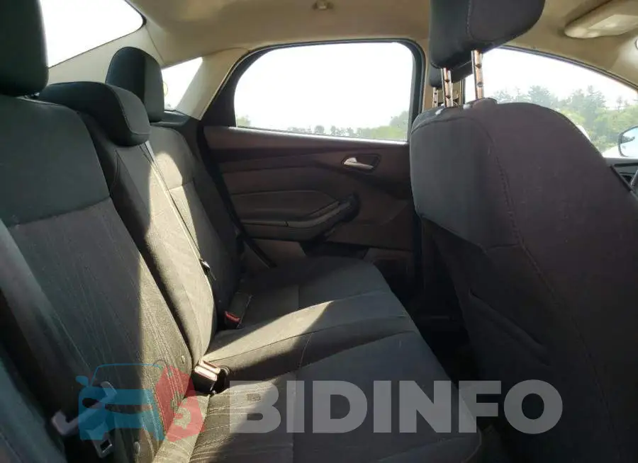 1FADP3F29JL318213 Photo# 10