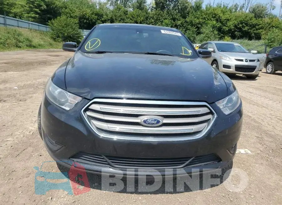 1FAHP2E82FG120770 Photo# 5
