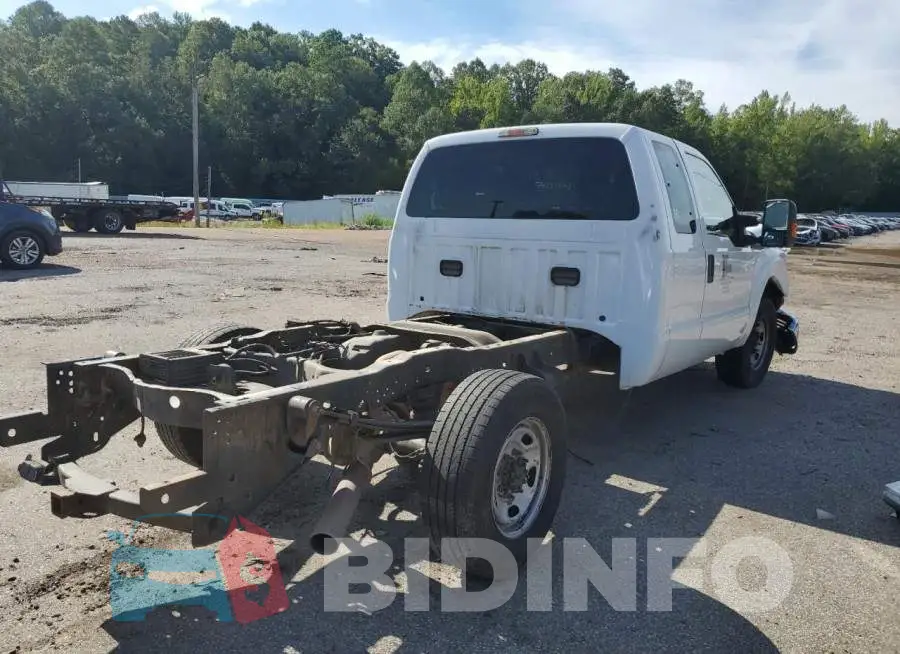 1FT7X2A67GEA95825 Photo# 3