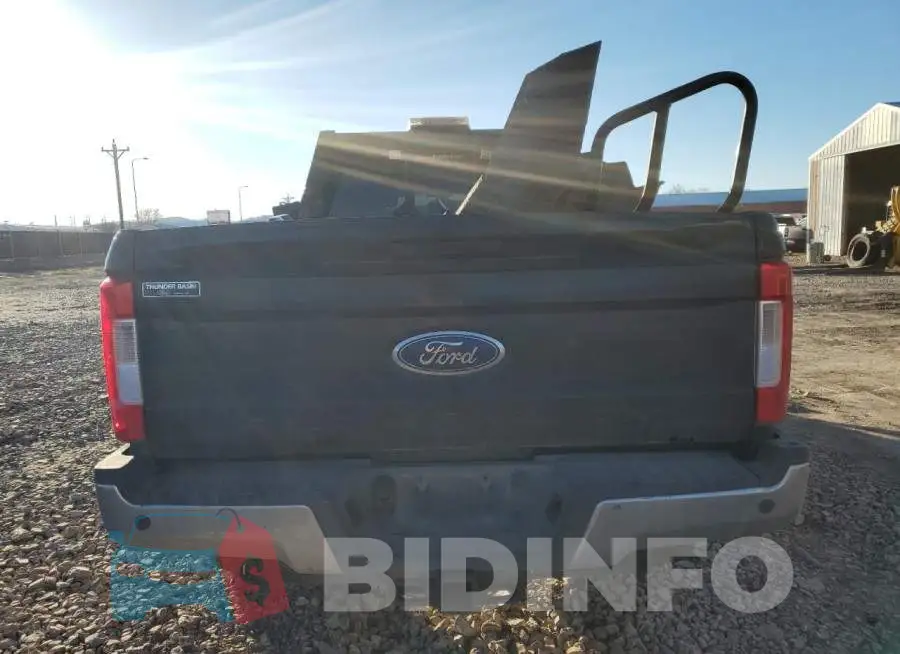 1FT8W3BT5KEF77509 Photo# 6