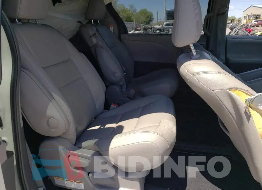5TDYK3DCXFS586070 Photo# 11