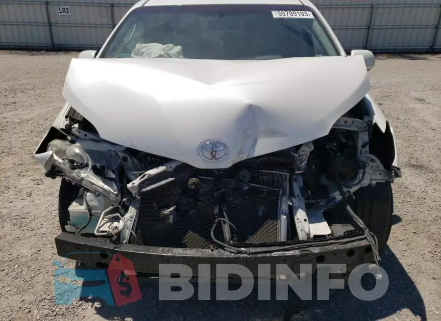 5TDYK3DCXFS586070 Photo# 12