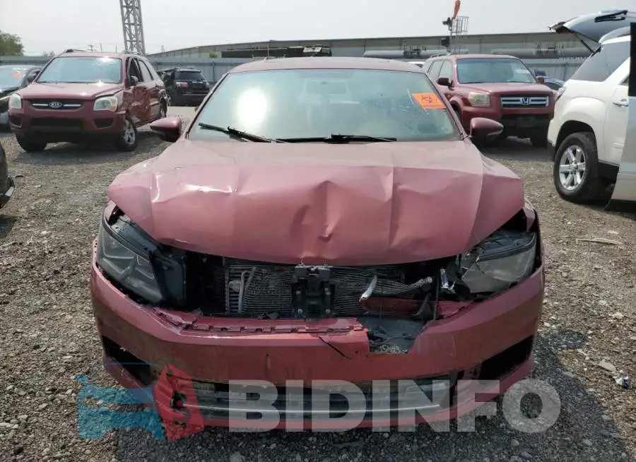 1VWBS7A37GC011104 Photo# 5