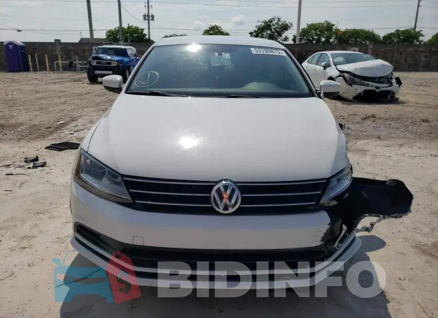 3VW2B7AJ4HM256621 Photo# 5