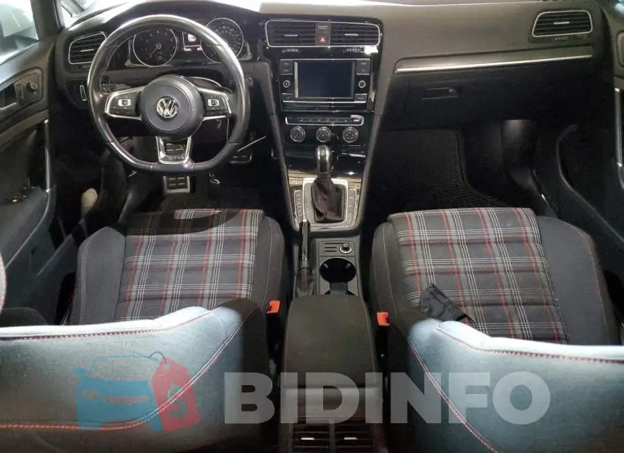 3VW6T7AU2KM017620 Photo# 8