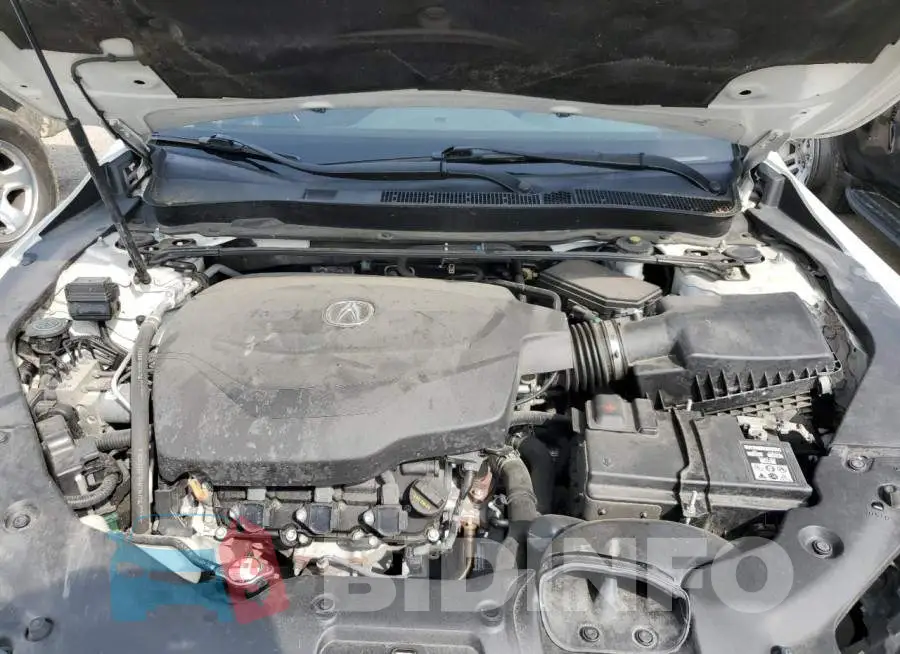 19UUB2F57FA011477 Photo# 11