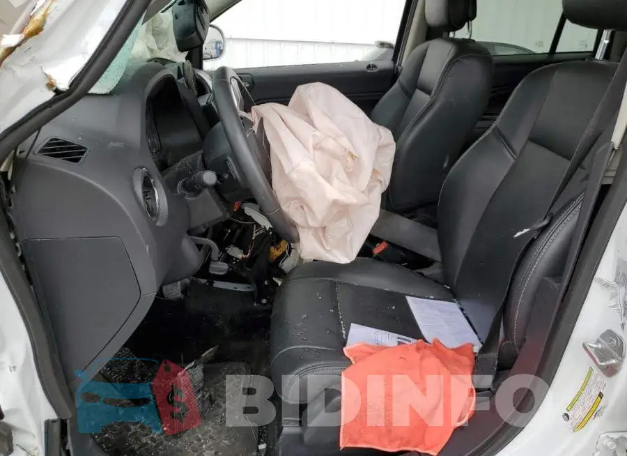 1C4NJDAB2FD175085 Photo# 7