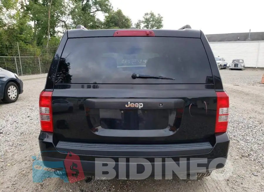1C4NJPBA2GD561420 Photo# 6