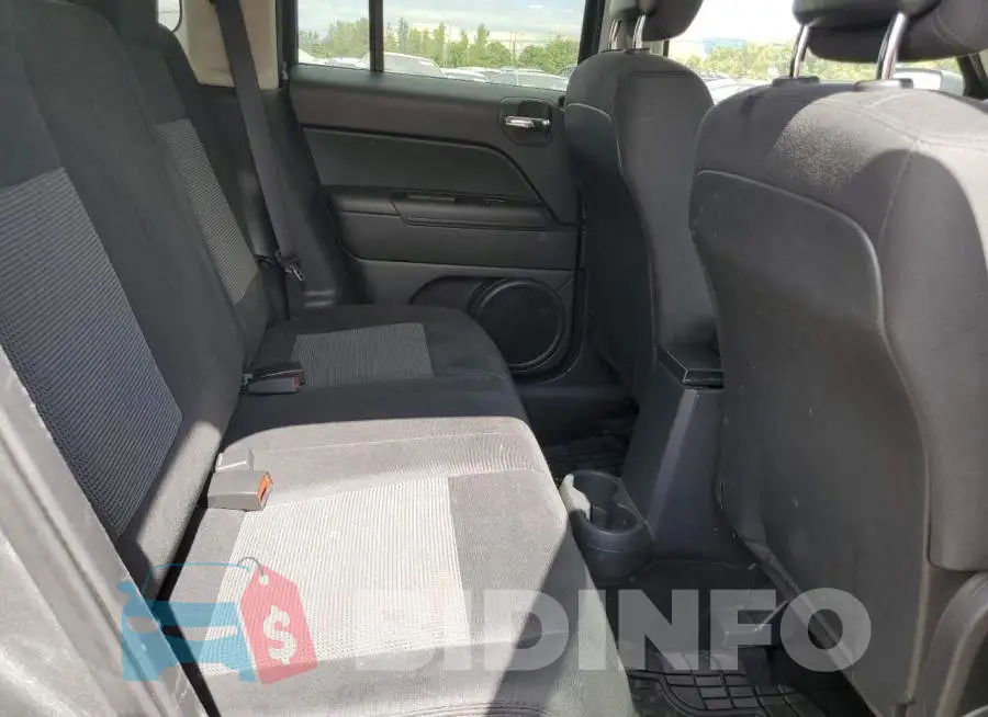1C4NJRFB9ED540687 Photo# 11