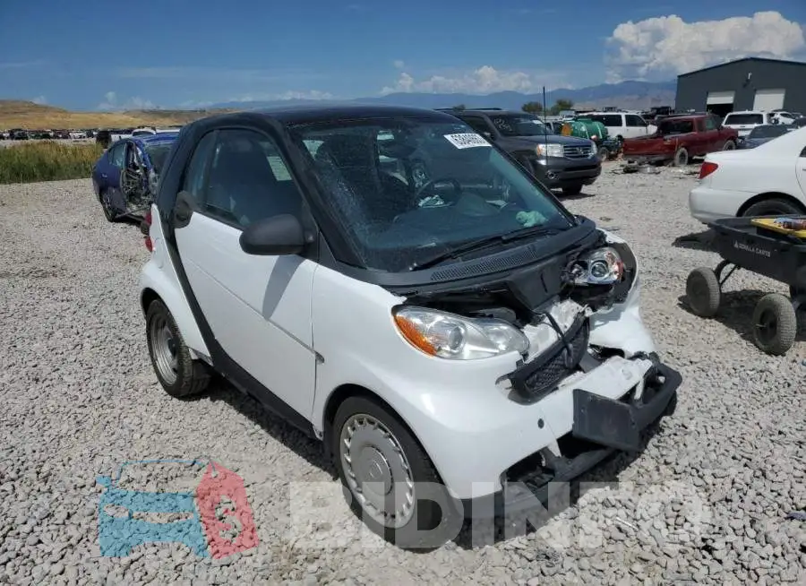 WMEEJ3BA1FK807913 Photo# 4