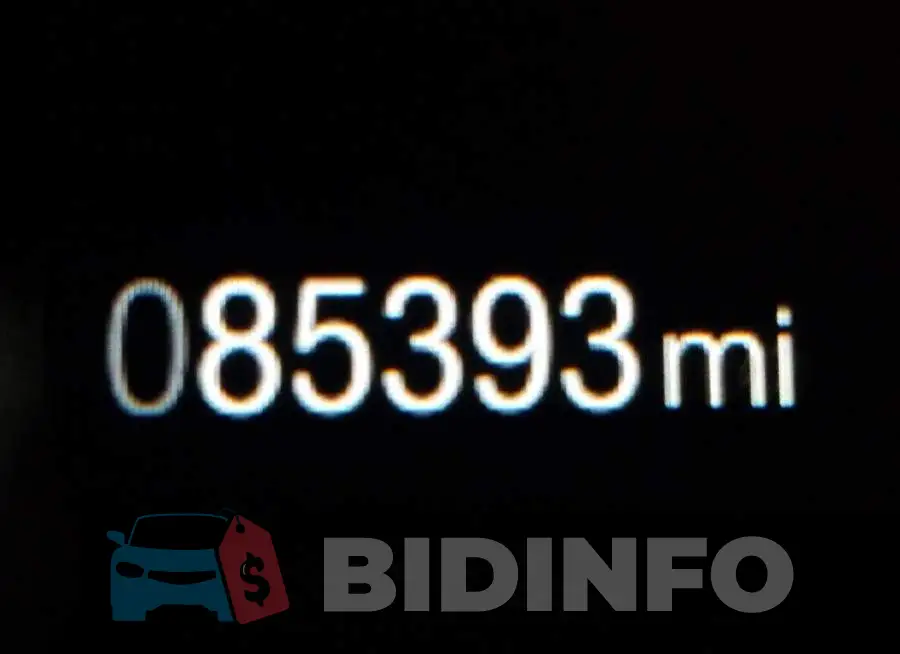 1FADP3F22GL338179 Photo# 8