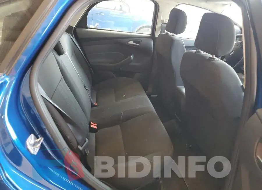 1FADP3F2XJL215429 Photo# 10