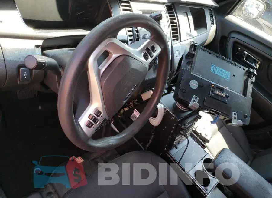 1FAHP2MT6KG106824 Photo# 8