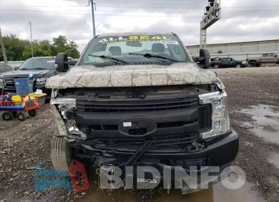 1FTBF2B62KED69887 Photo# 5