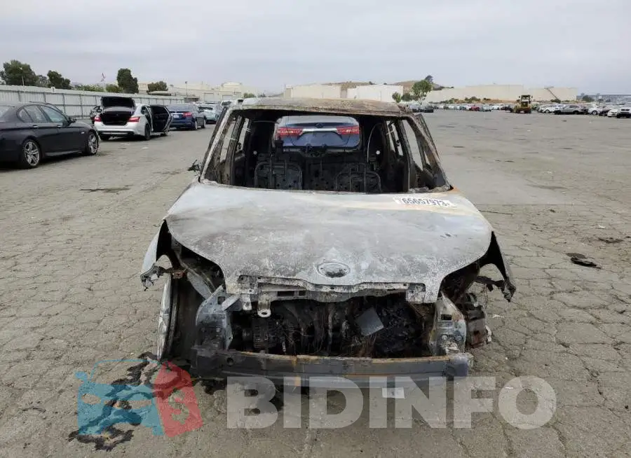 KNDJP3A59F7196922 Photo# 5