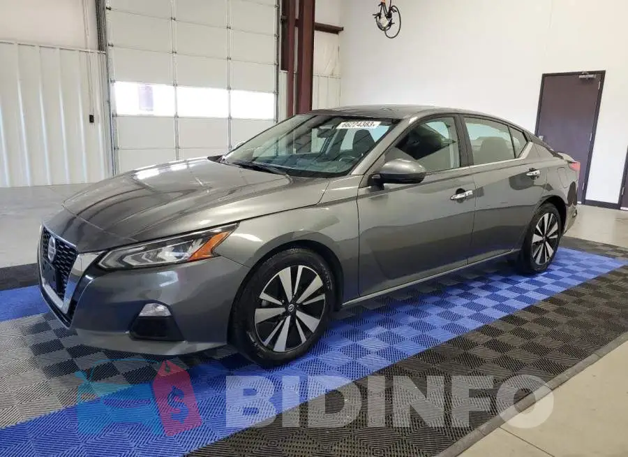 1N4BL4DV4NN302596 Photo# 1