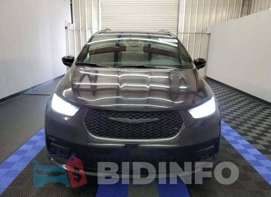 2C4RC1BG3MR535074 Photo# 5