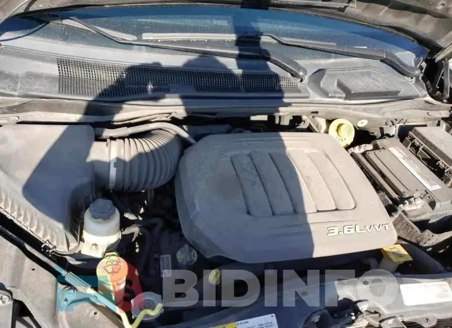 2C4RC1CGXGR159010 Photo# 11