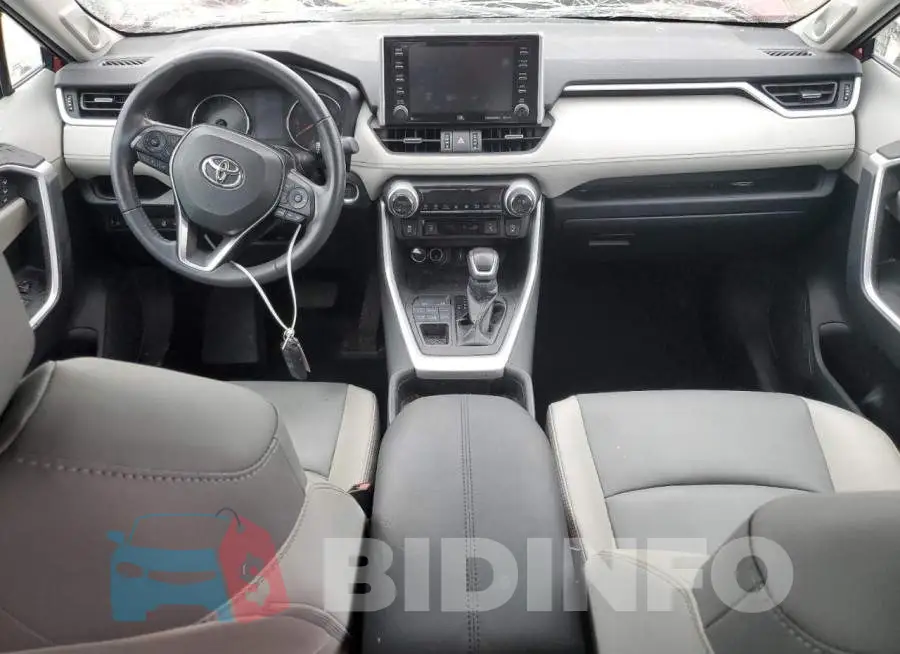 2T3A1RFV8MC143614 Photo# 8