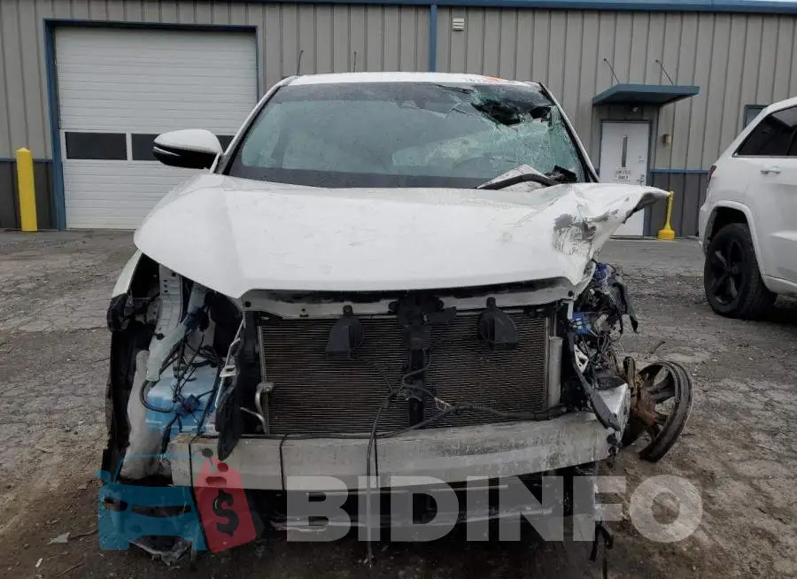 5TDBZRFH9JS877827 Photo# 5
