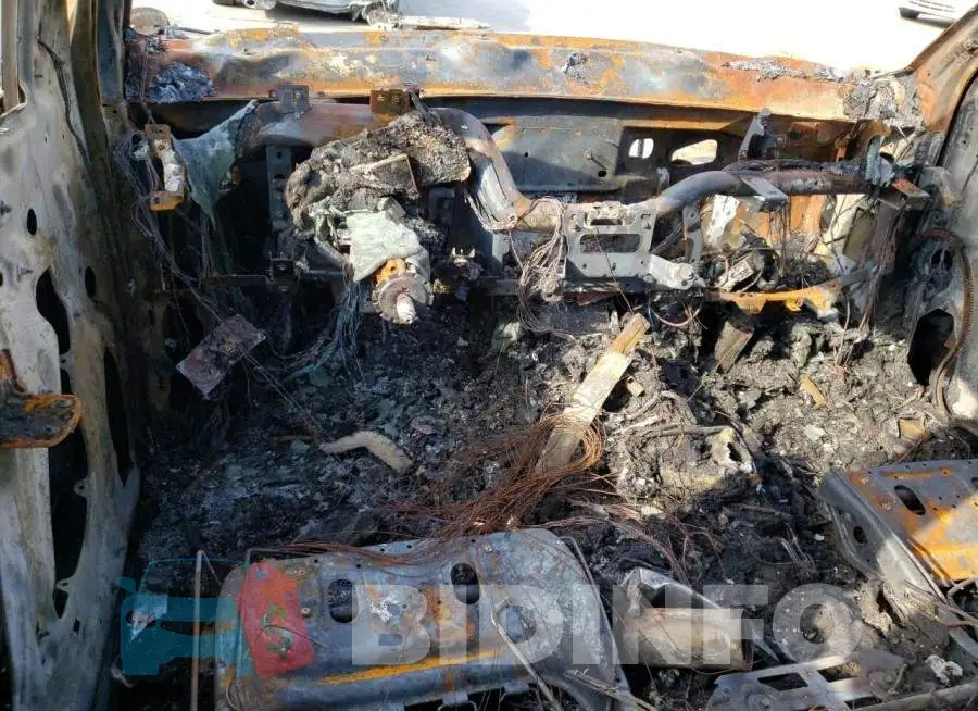 3GTU2VEC6EG498056 Photo# 8