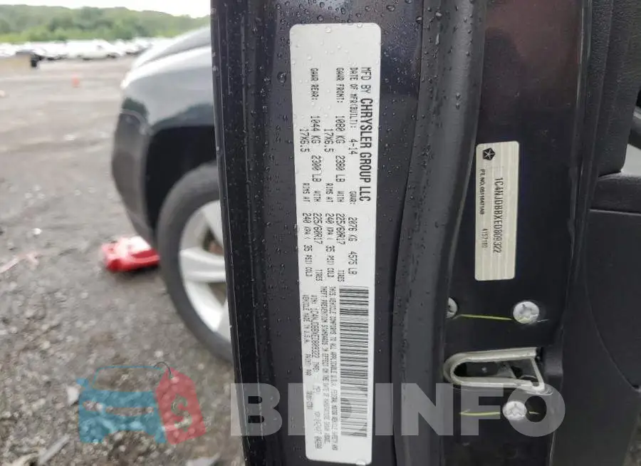 1C4NJDBBXED809322 Photo# 12