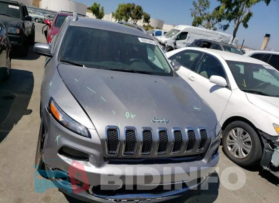 1C4PJLDB4GW221780 Photo# 5