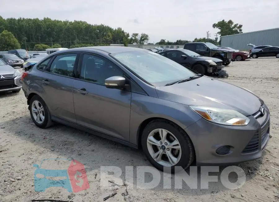 1FADP3F25EL417472 Photo# 4