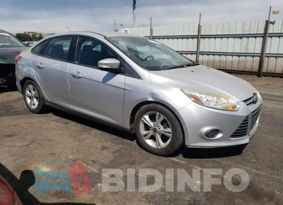 1FADP3F28EL318290 Photo# 4