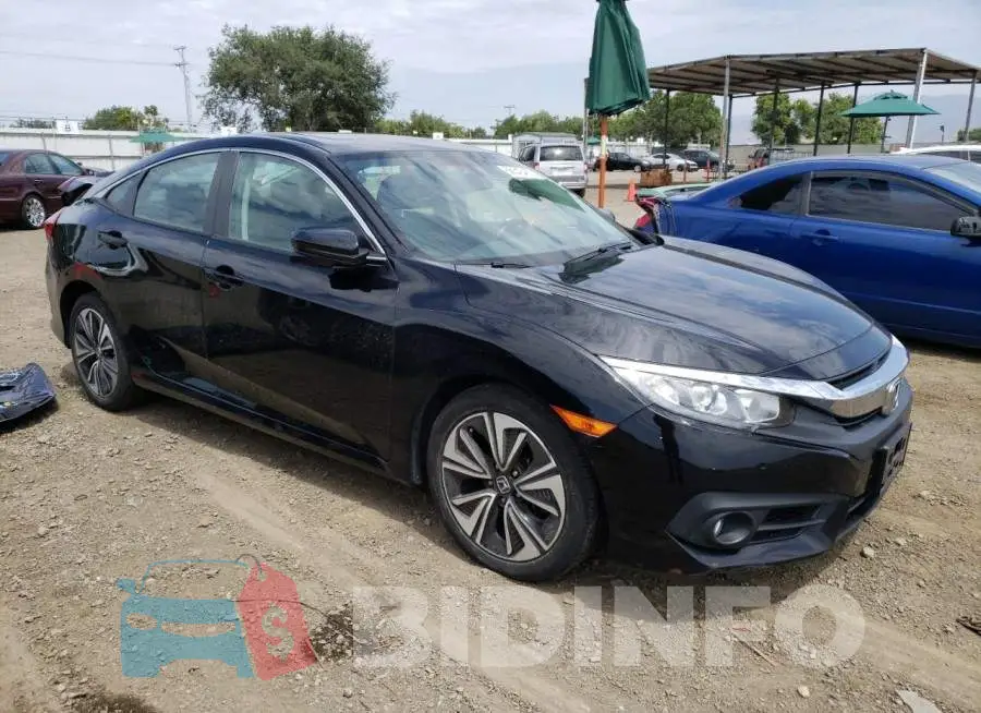 19XFC1F71GE009156 Photo# 4