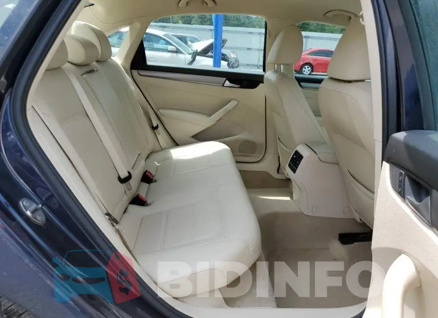 1VWBS7A32EC054438 Photo# 10