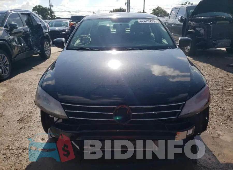 3VW2B7AJ9HM404312 Photo# 5