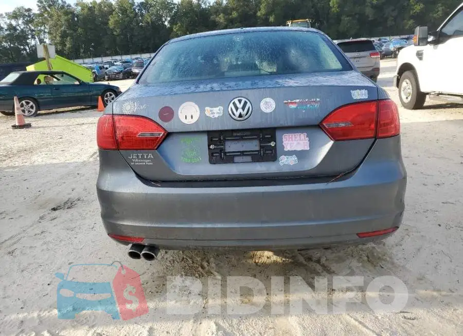3VW2K7AJ2EM248061 Photo# 6