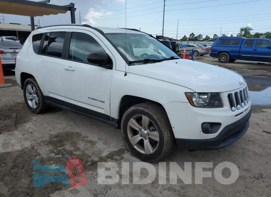 1C4NJCBA4HD148134 Photo# 4