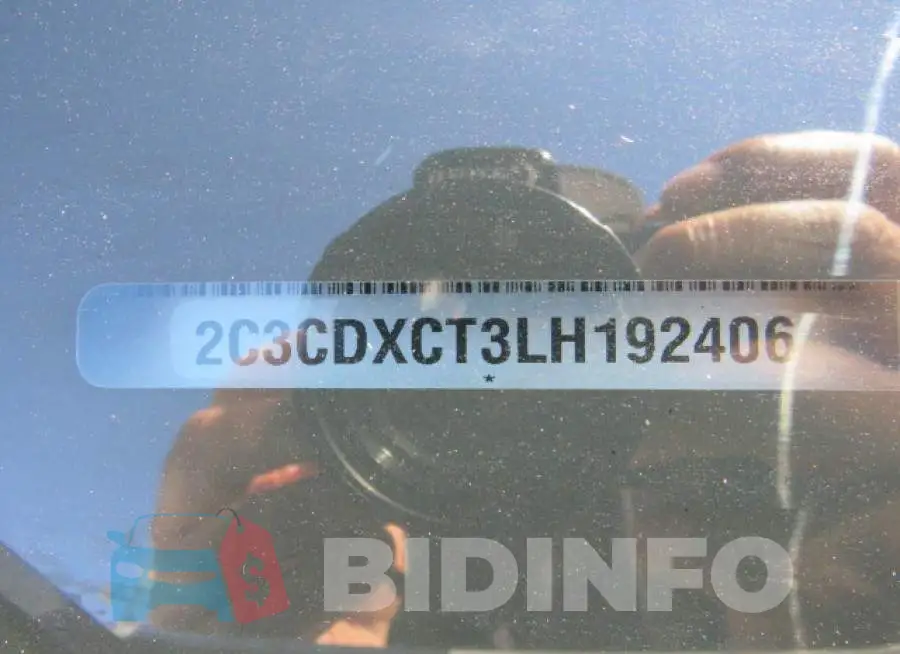 2C3CDXCT3LH192406 Photo# 10