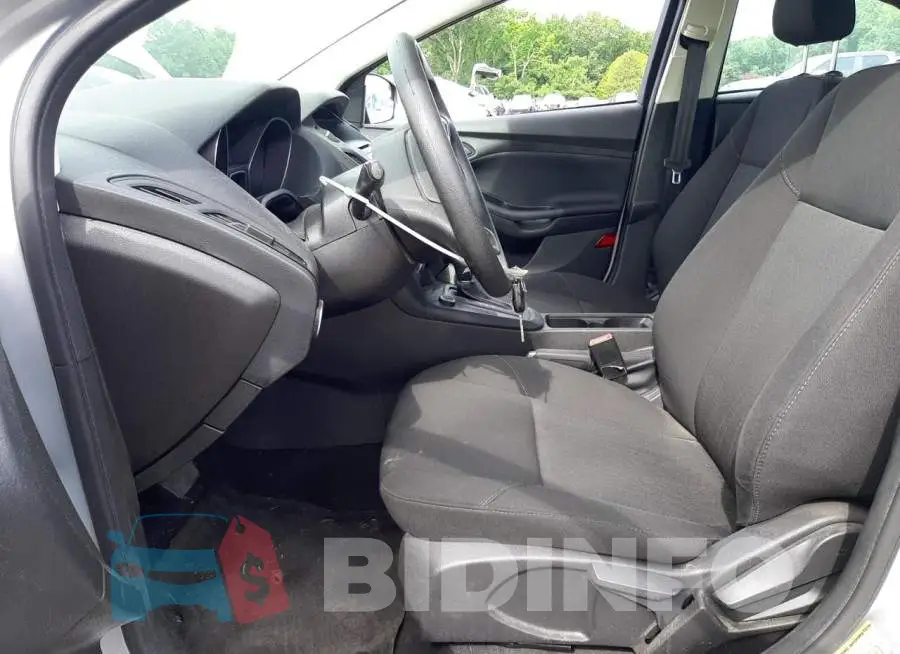 1FADP3E26HL221272 Photo# 7