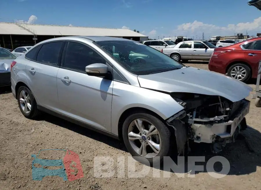 1FADP3F20EL140181 Photo# 4