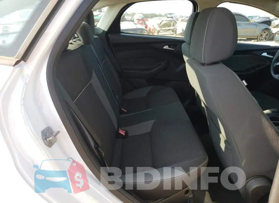 1FADP3F22EL186689 Photo# 10