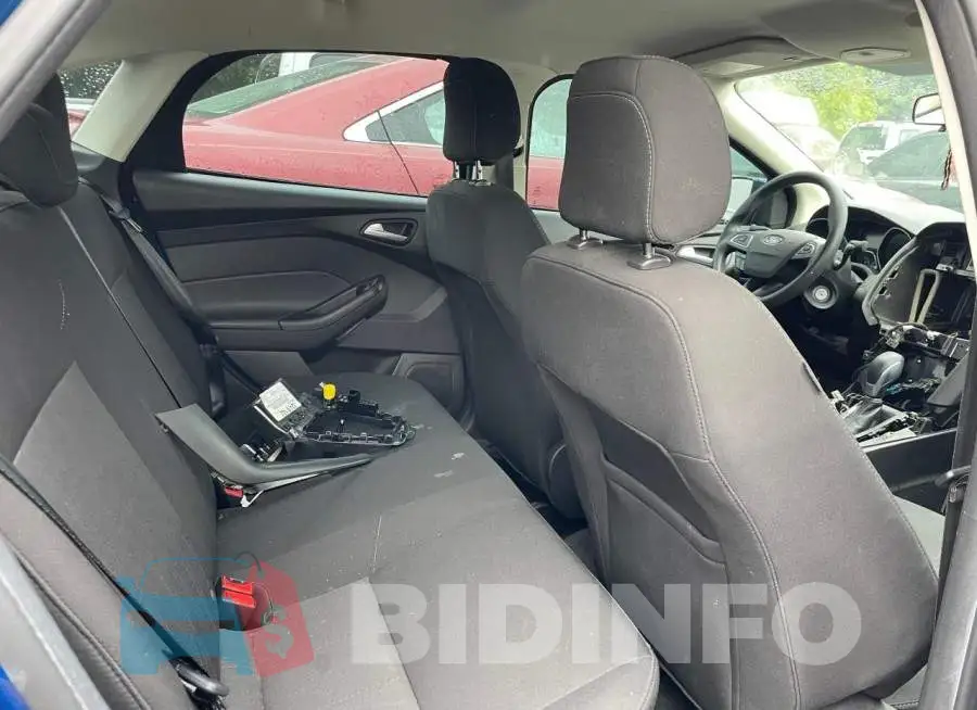 1FADP3FE4JL224492 Photo# 6