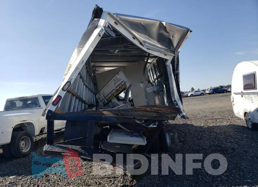 1FDWE3FS8JDC31563 Photo# 6