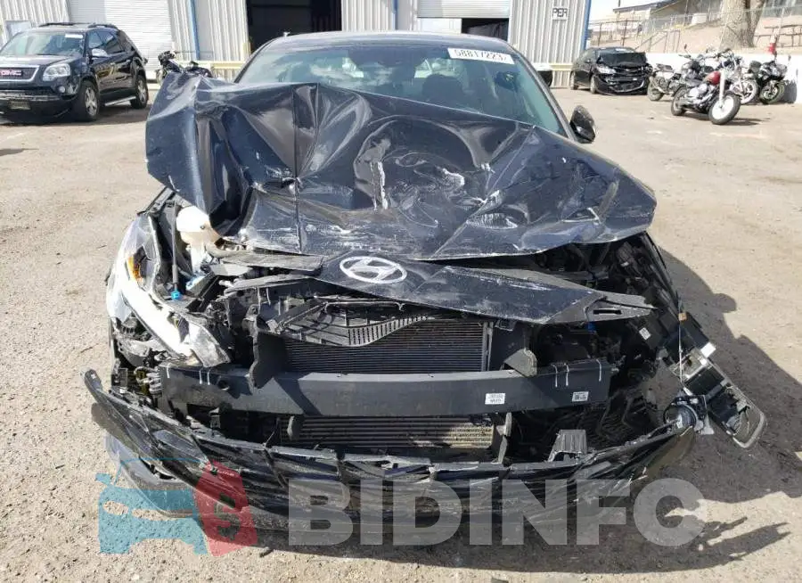 KMHLR4AF8PU422089 Photo# 5