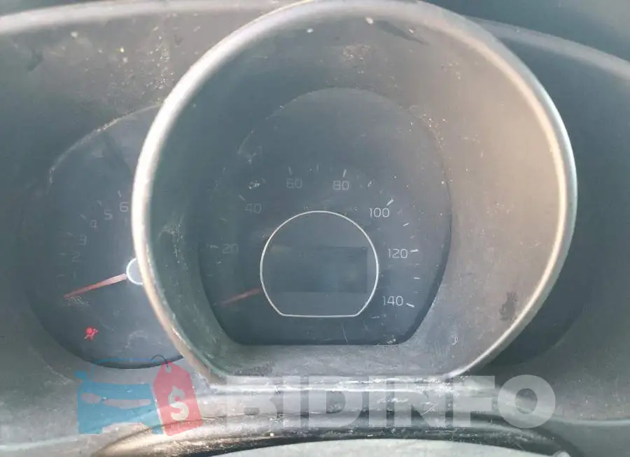 KNDJN2A2XJ7600745 Photo# 9