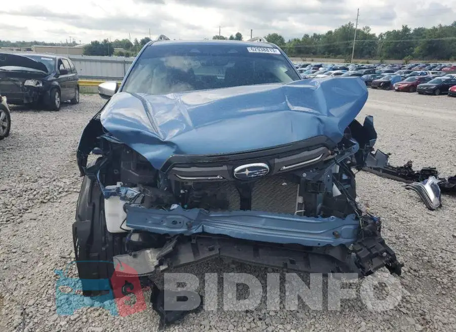 JF2SKARC3NH529815 Photo# 5
