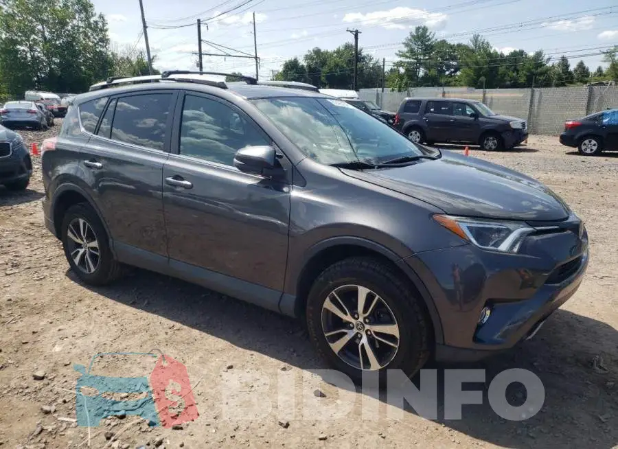 2T3RFREV6JW712136 Photo# 4