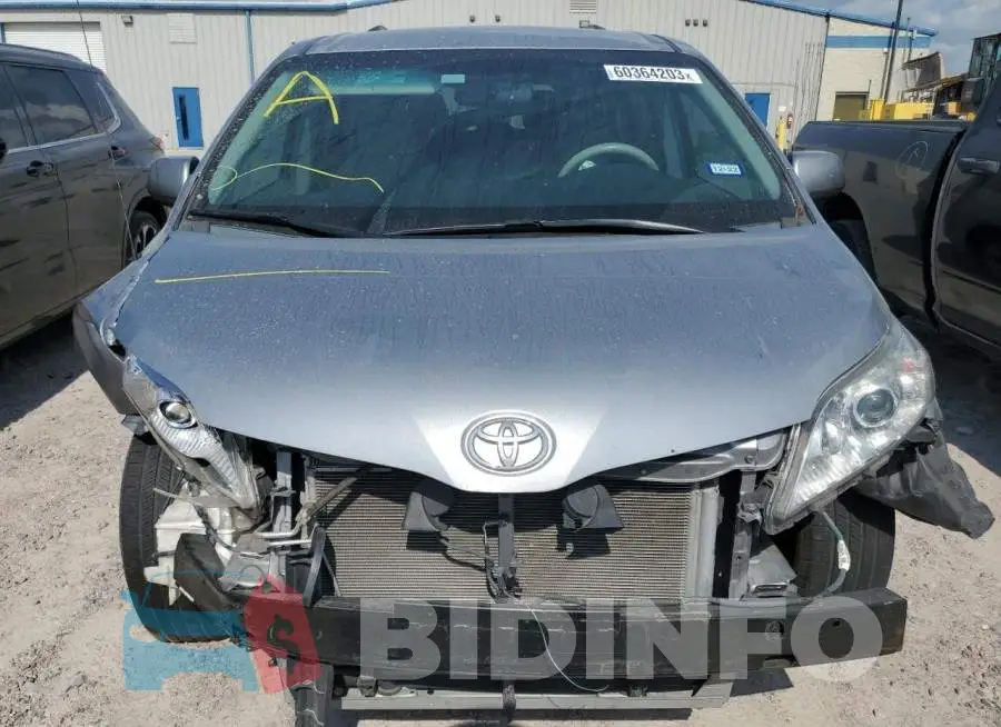 5TDKK3DCXES431264 Photo# 5