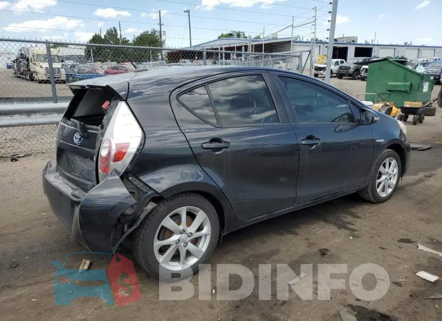 JTDKDTB32E1072874 Photo# 3
