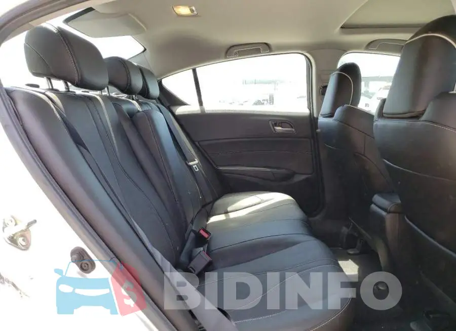 19UDE2F73KA010586 Photo# 10